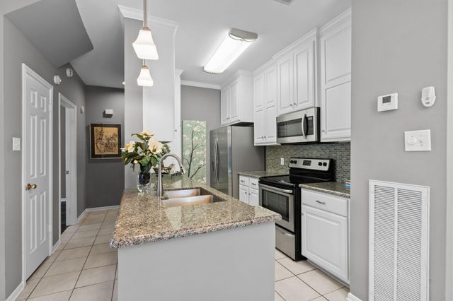 2212 Hopkins Street 2212, Houston, TX 77006