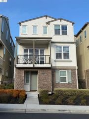 7229 7229 Calistoga Ln, Dublin, CA 94568