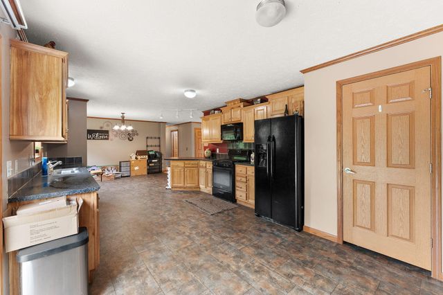 2028 E 925 N, Wheatfield, IN 46392