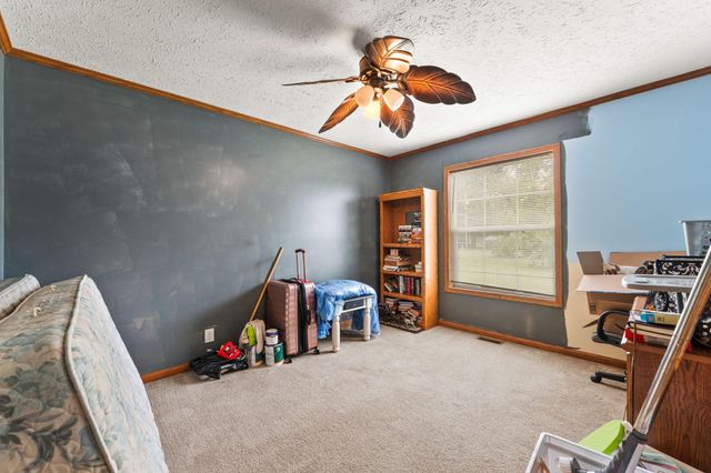 2028 E 925 N, Wheatfield, IN 46392