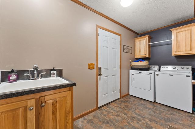 2028 E 925 N, Wheatfield, IN 46392