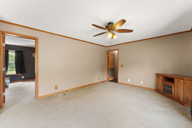 2028 E 925 N, Wheatfield, IN 46392