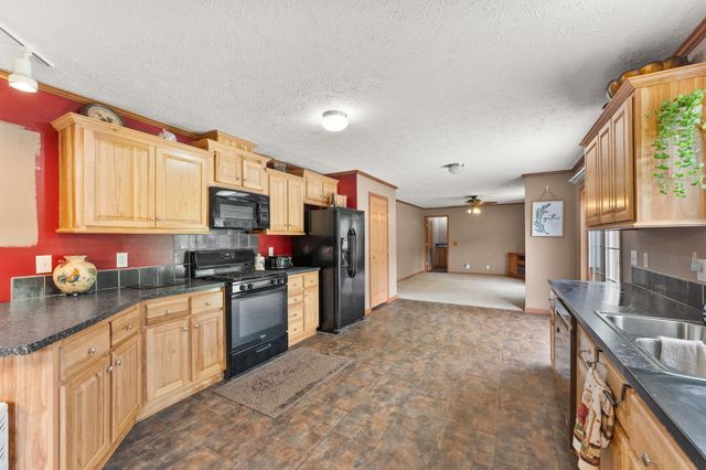 2028 E 925 N, Wheatfield, IN 46392