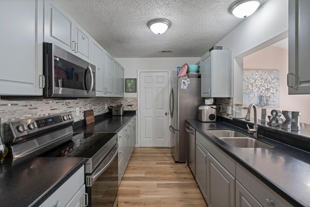 309 Regent Street, Summerville, SC 29483