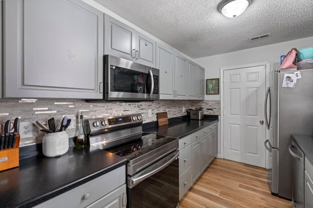 309 Regent Street, Summerville, SC 29483