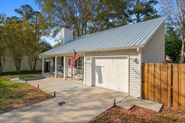 309 Regent Street, Summerville, SC 29483