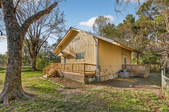 106 Jones Road, Bonneau, SC 29431