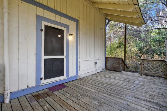 106 Jones Road, Bonneau, SC 29431