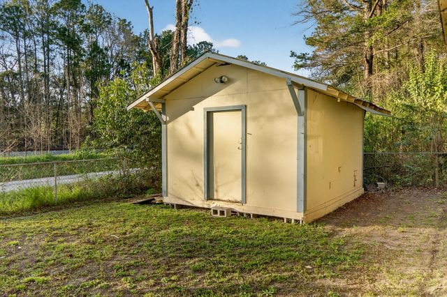 106 Jones Road, Bonneau, SC 29431