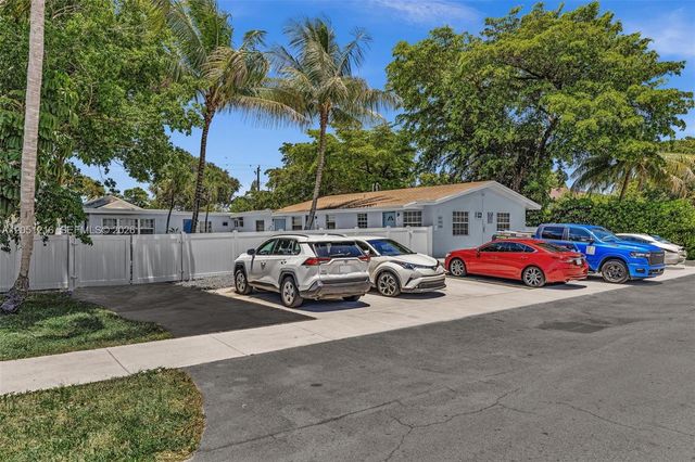 163 NW 40th Street 3, Oakland Park, FL 33309