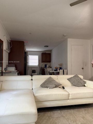 163 NW 40th Street 3, Oakland Park, FL 33309