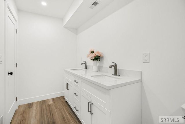 2525 E Pinnacle Drive, Idaho Falls, ID 83401