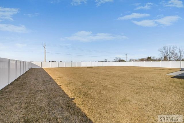 2525 E Pinnacle Drive, Idaho Falls, ID 83401