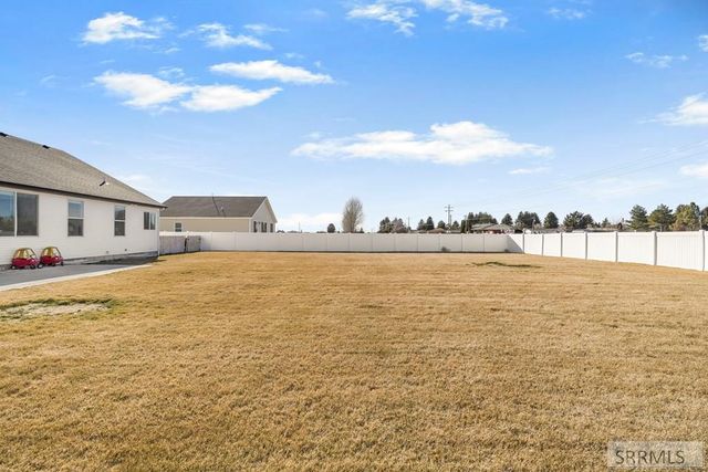 2525 E Pinnacle Drive, Idaho Falls, ID 83401