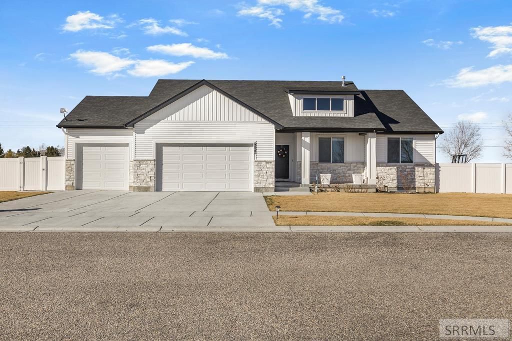 2525 E Pinnacle Drive, Idaho Falls, ID 83401