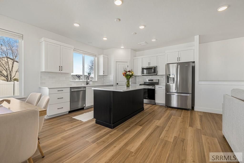 Image 10 of property listing at 2525 E Pinnacle Drive, Idaho Falls, ID 83401