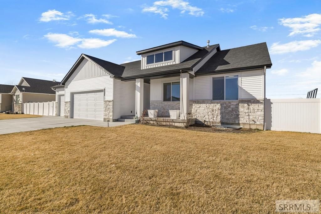 Image 3 of property listing at 2525 E Pinnacle Drive, Idaho Falls, ID 83401