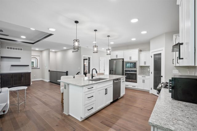 2212 NE Little Beaver Drive, Grimes, IA 50111