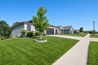 2212 NE Little Beaver Drive, Grimes, IA 50111