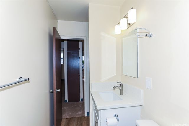 1626 Frog Lane 201, Honolulu, HI 96817