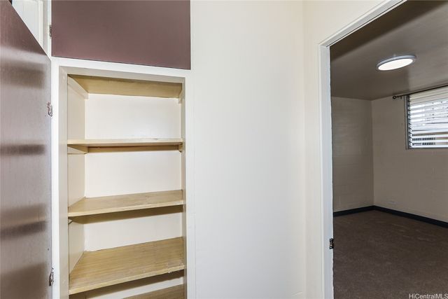 1626 Frog Lane 201, Honolulu, HI 96817