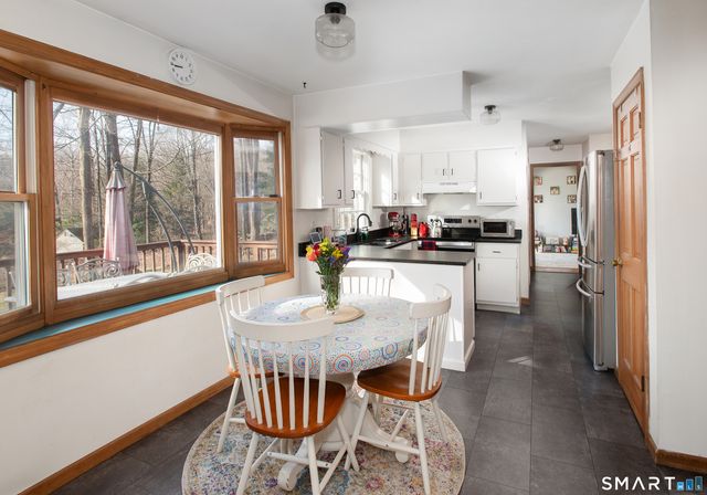 95 Obtuse Hill Road, Brookfield, CT 06804