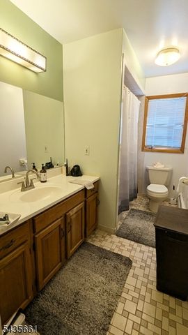 33 William St, Wallington Boro, NJ 07057