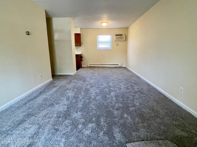 3909 S 3rd St 7, Louisville, KY 40214