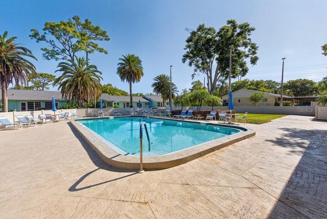 2465 NORTHSIDE DRIVE 305, Clearwater, FL 33761