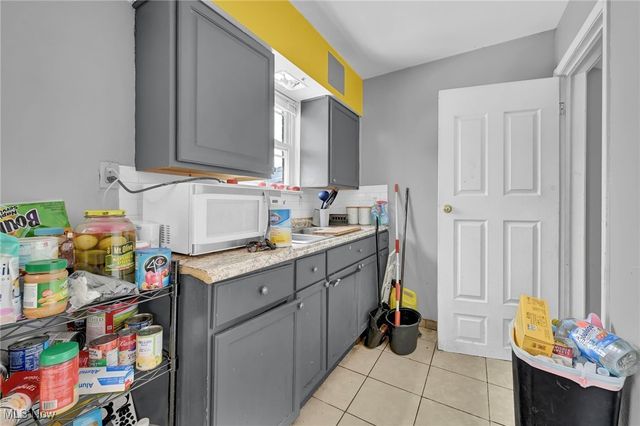 4275 W 137th Street, Cleveland, OH 44135