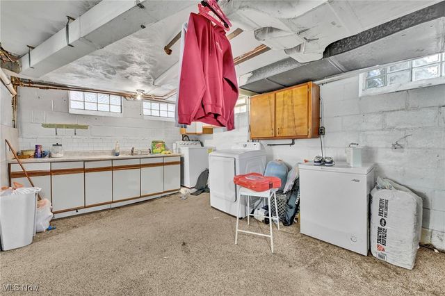 4275 W 137th Street, Cleveland, OH 44135