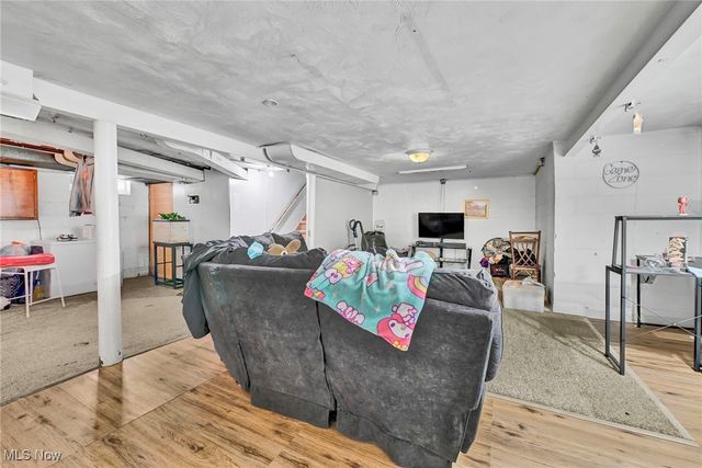 4275 W 137th Street, Cleveland, OH 44135