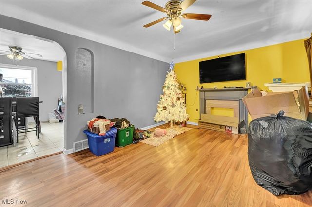 4275 W 137th Street, Cleveland, OH 44135