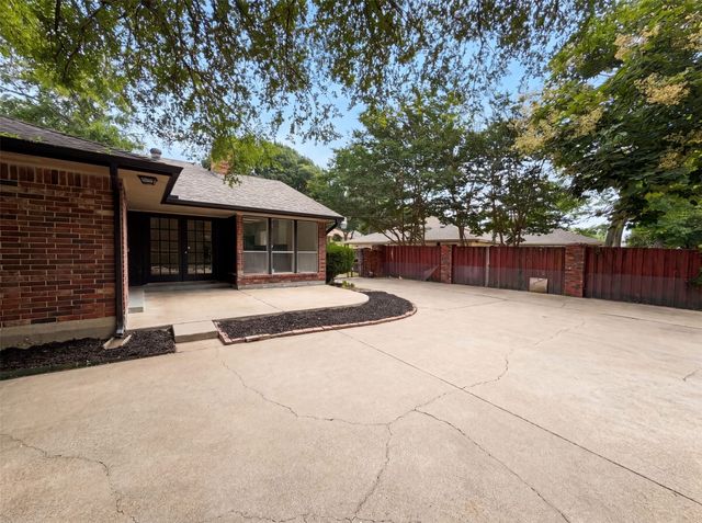 722 S Forest Lane, Duncanville, TX 75116