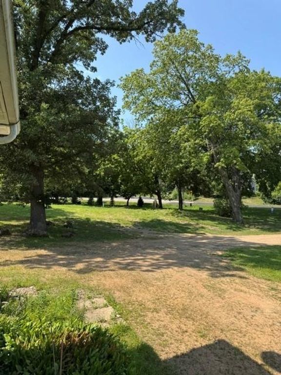 3705 N Shore Drive, Wayzata, MN 55391 — exterior