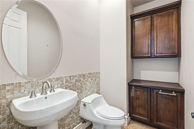 2074 Cherry Creek Circle, Las Vegas, NV 89135