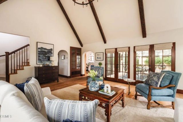 1447 Parkview Avenue, Pasadena, CA 91103