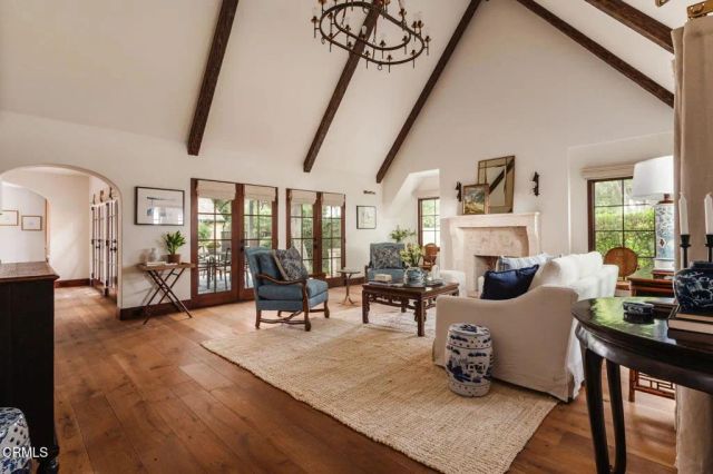 1447 Parkview Avenue, Pasadena, CA 91103