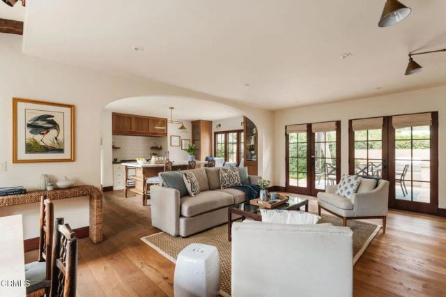 1447 Parkview Avenue, Pasadena, CA 91103