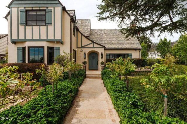 1447 Parkview Avenue, Pasadena, CA 91103