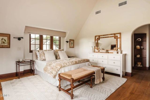 1447 Parkview Avenue, Pasadena, CA 91103