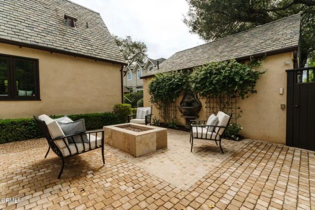 1447 Parkview Avenue, Pasadena, CA 91103