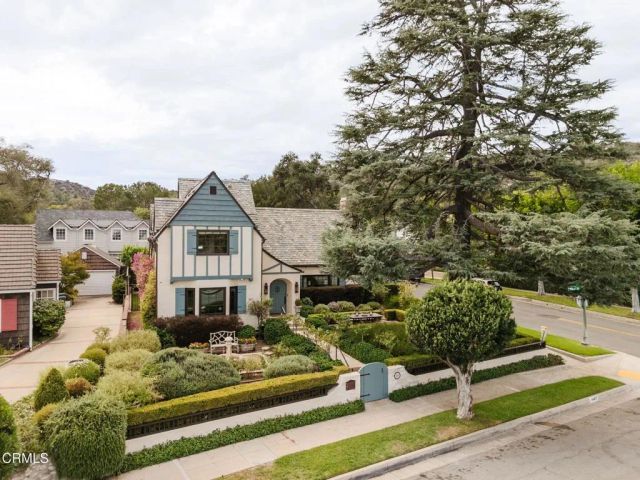 1447 Parkview Avenue, Pasadena, CA 91103