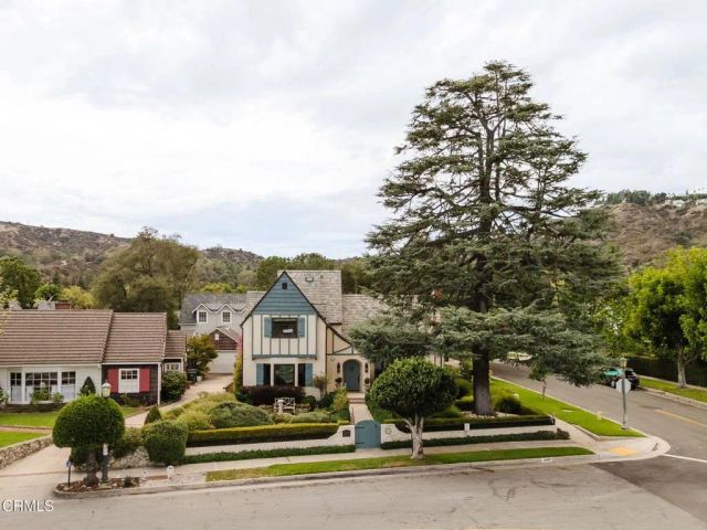 1447 Parkview Avenue, Pasadena, CA 91103