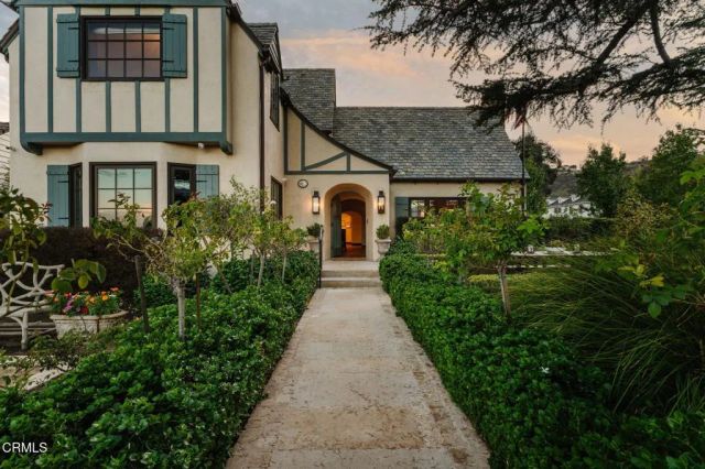 1447 Parkview Avenue, Pasadena, CA 91103