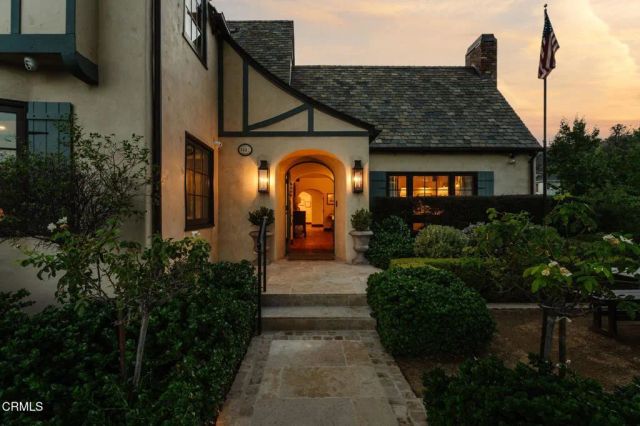 1447 Parkview Avenue, Pasadena, CA 91103