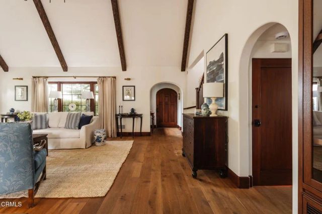 1447 Parkview Avenue, Pasadena, CA 91103