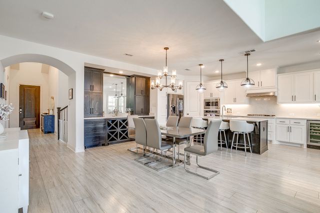 2009 Roundtree Circle E, Fort Worth, TX 76008