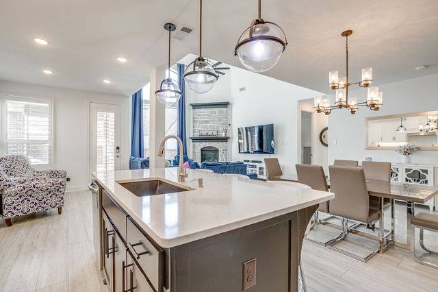 2009 Roundtree Circle E, Fort Worth, TX 76008