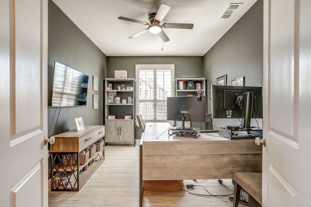 2009 Roundtree Circle E, Fort Worth, TX 76008